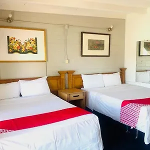 2* Hotel Oyo Oasis Vegas I-15