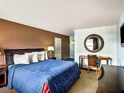 Travelodge By Wyndham Las Vegas Center Strip Motel