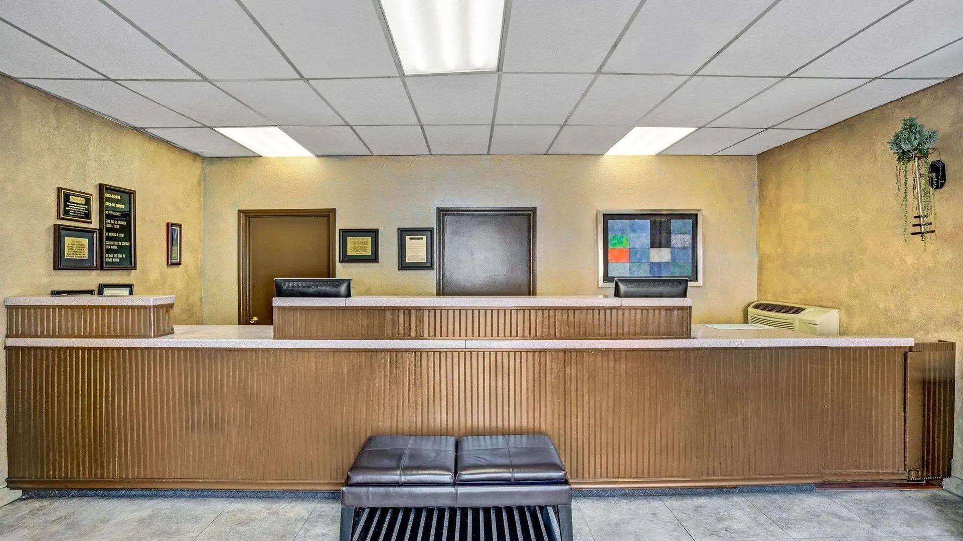 Travelodge By Wyndham Las Vegas Center Strip Motel